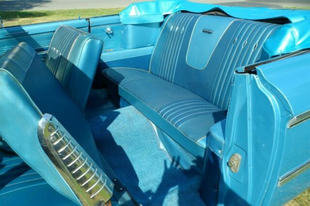 Ford Galaxie 1963 image number 39