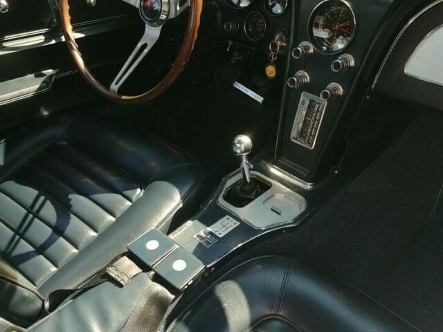 Chevrolet Corvette 1966 image number 29