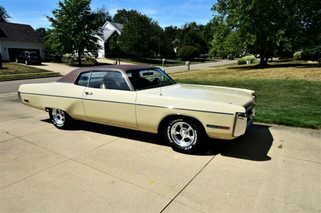 Plymouth Fury 1972 image number 1