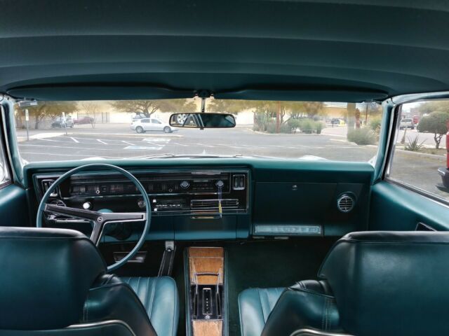 Buick Riviera 1967 image number 12