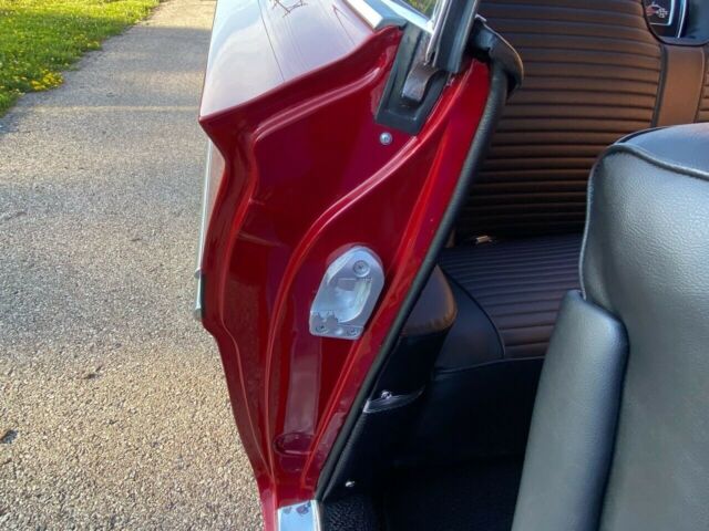 Chevrolet Impala 1961 image number 42