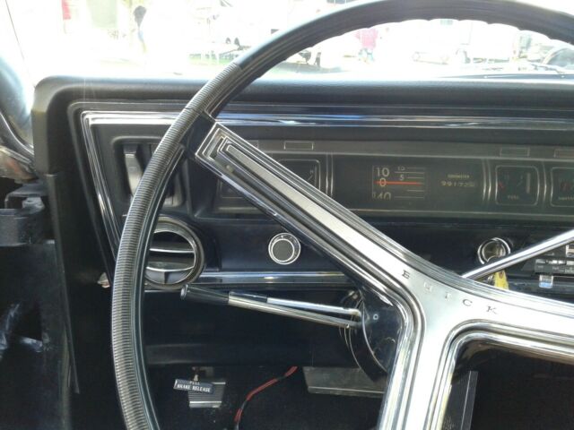 Buick Riviera 1966 image number 35