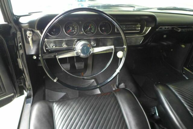 Pontiac GTO 1965 image number 17