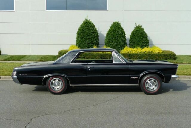 Pontiac GTO 1965 image number 7