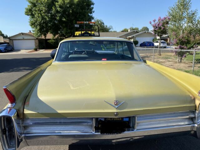 Cadillac DeVille 1963 image number 3