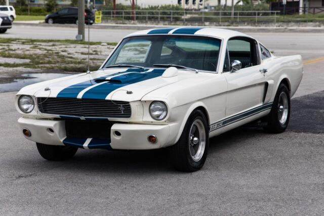 Ford Mustang 1967 image number 29
