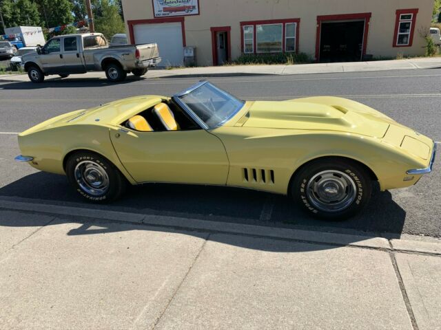 Chevrolet Corvette 1968 image number 24