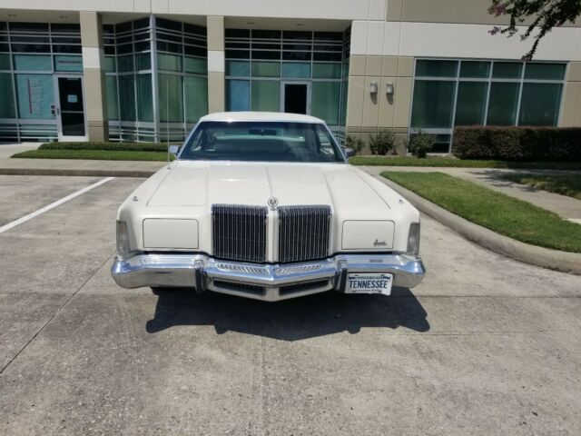 Chrysler Imperial 1975 image number 2