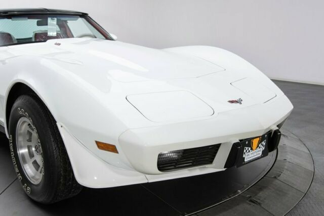 Chevrolet Corvette 1979 image number 16