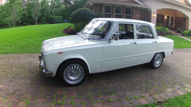 Alfa Romeo Giulia 1971 image number 28