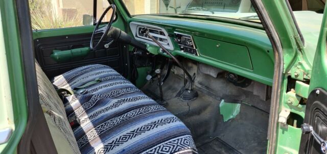 Ford F100 1972 image number 3