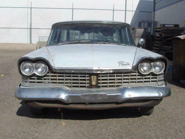 Plymouth Suburban 1959 image number 6