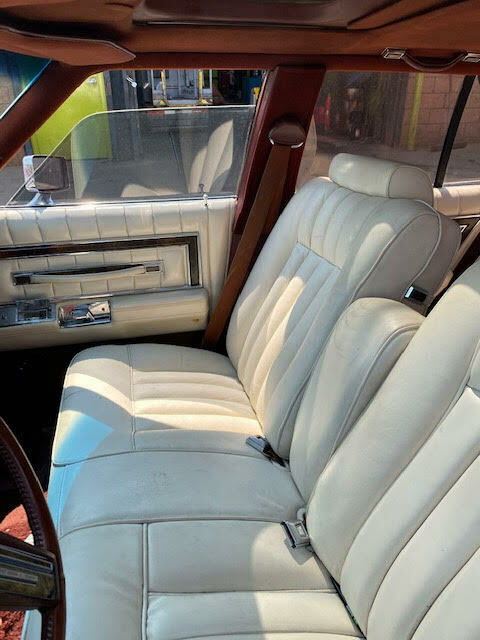 Lincoln Versailles 1977 image number 4