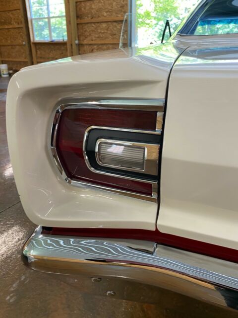 Plymouth Road Runner 1968 image number 14
