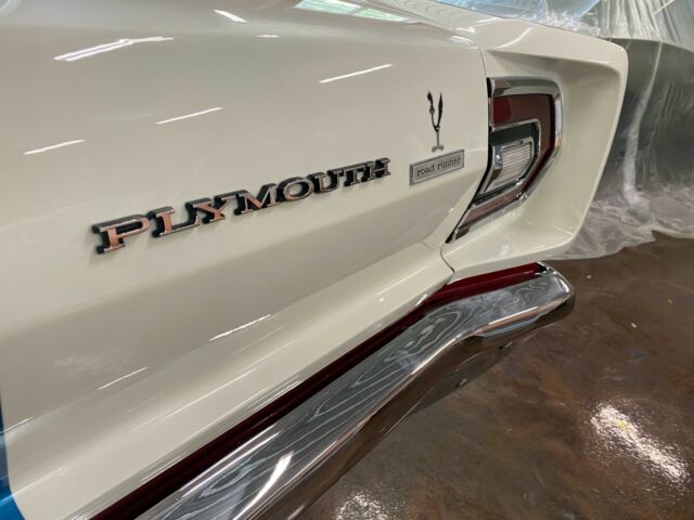 Plymouth Road Runner 1968 image number 15