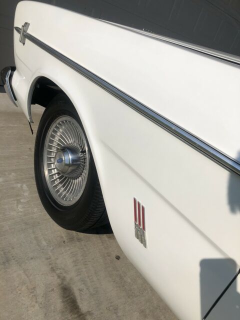 Ford Galaxie 500 XL 1966 image number 16