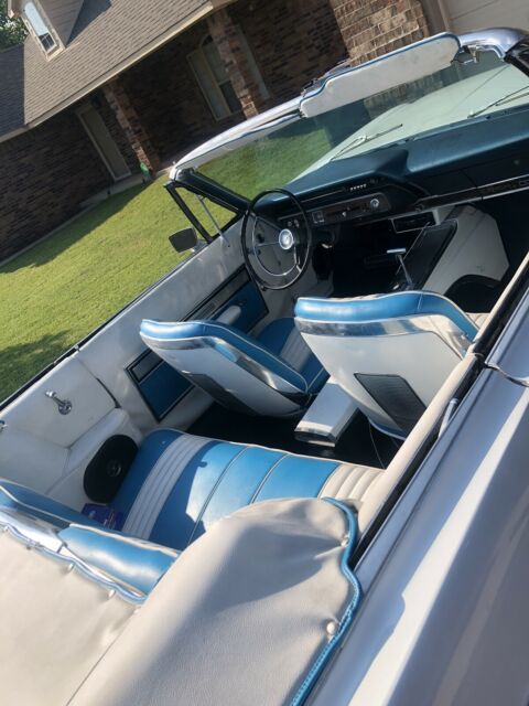 Ford Galaxie 500 XL 1966 image number 2