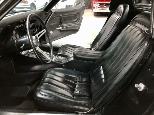 Chevrolet Corvette 1971 image number 12