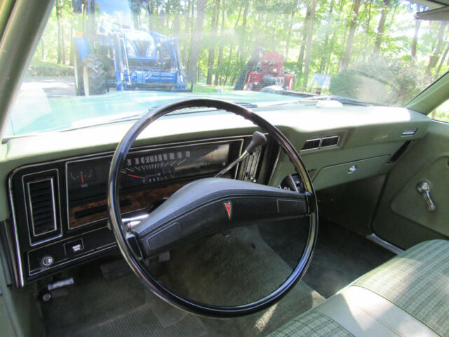 Pontiac Ventura 1974 image number 25
