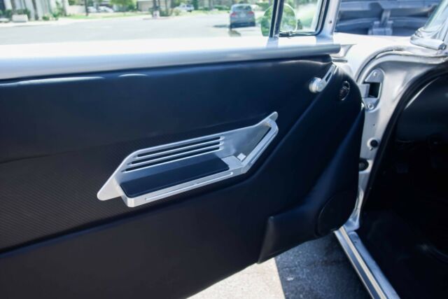 Chevrolet Bel Air/150/210 1957 image number 17