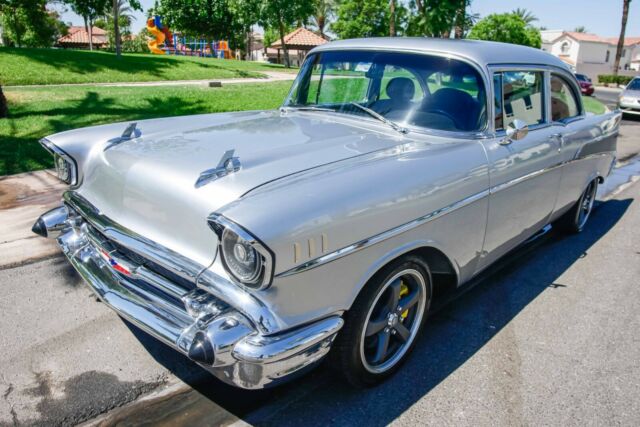 Chevrolet Bel Air/150/210 1957 image number 26