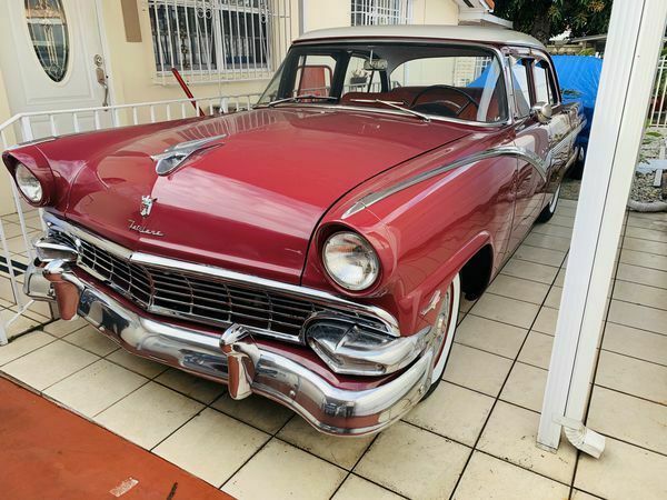 Ford Fairlane 1956 image number 1