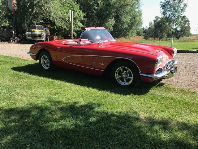 Chevrolet Corvette 1959 image number 10