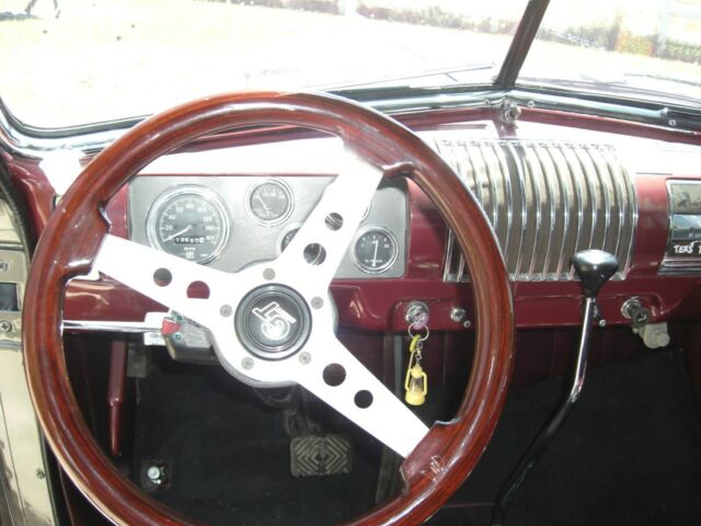 Buick Series 40 1939 image number 23