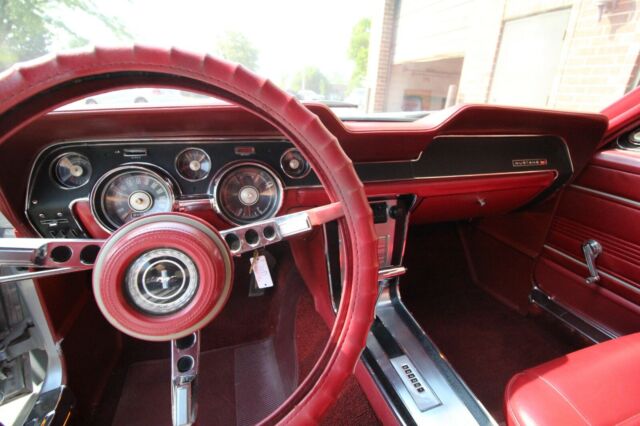 Ford Mustang 1967 image number 17