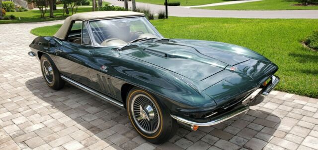 Chevrolet Corvette 1965 image number 29