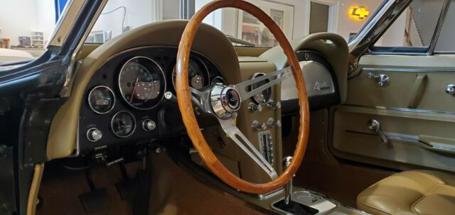 Chevrolet Corvette 1965 image number 9