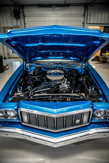 Ford Ranchero 1976 image number 2