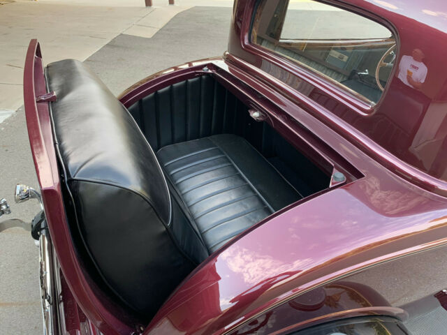 Ford All Steel Deluxe 1932 image number 16