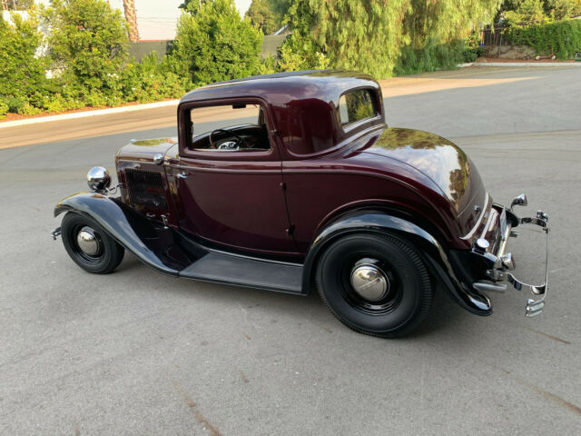 Ford All Steel Deluxe 1932 image number 8