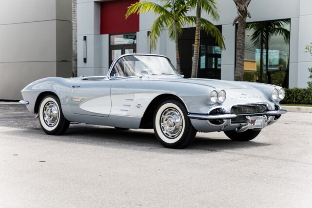 Chevrolet Corvette 1961 image number 12