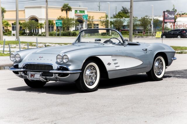 Chevrolet Corvette 1961 image number 28