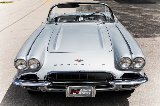 Chevrolet Corvette 1961 image number 31