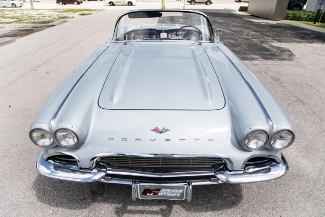 Chevrolet Corvette 1961 image number 8