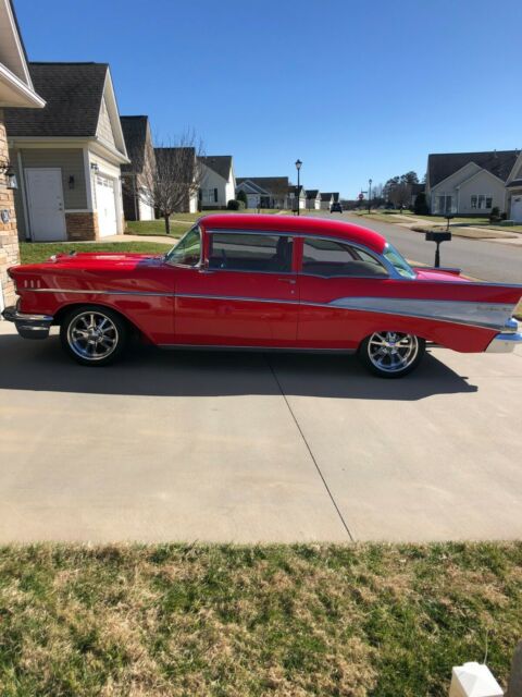 Chevrolet Bel Air/150/210 1957 image number 23