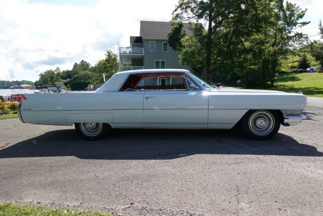 Cadillac DeVille Coupe 1964 image number 23