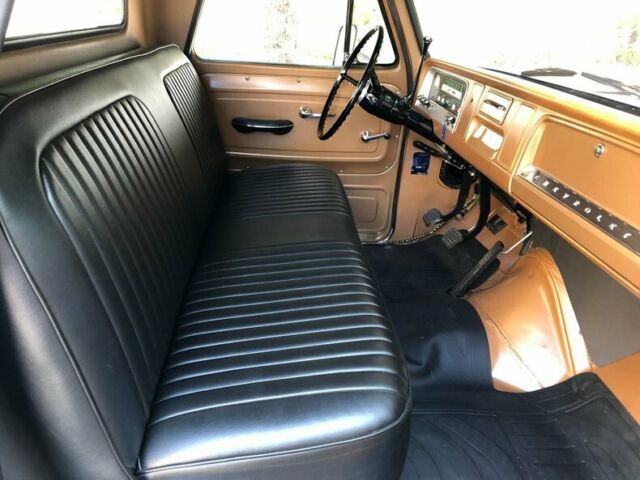 Chevrolet C10 1965 image number 14
