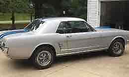 Ford Mustang 1966 image number 2