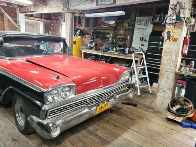 Ford Galaxie 1959 image number 12
