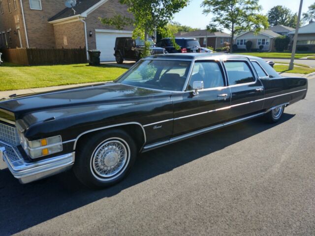 Cadillac Fleetwood 1974 image number 19