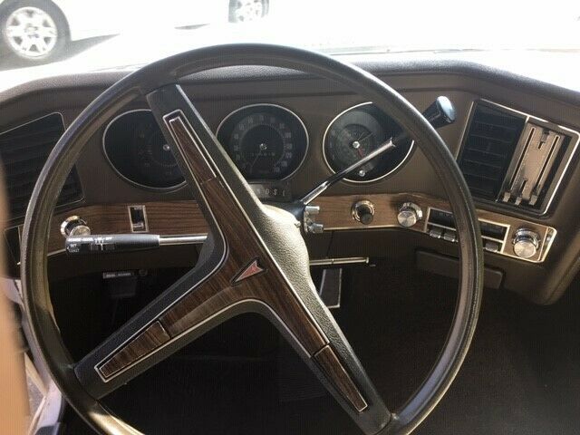 Pontiac Grand Prix 1972 image number 19