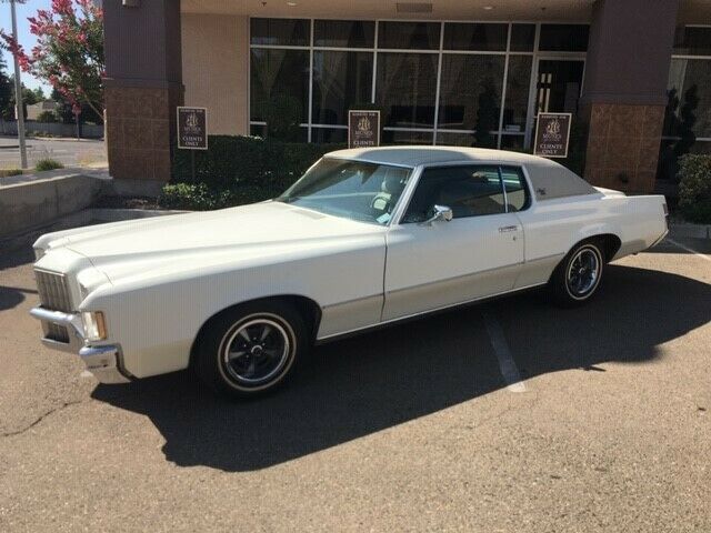 Pontiac Grand Prix 1972 image number 23