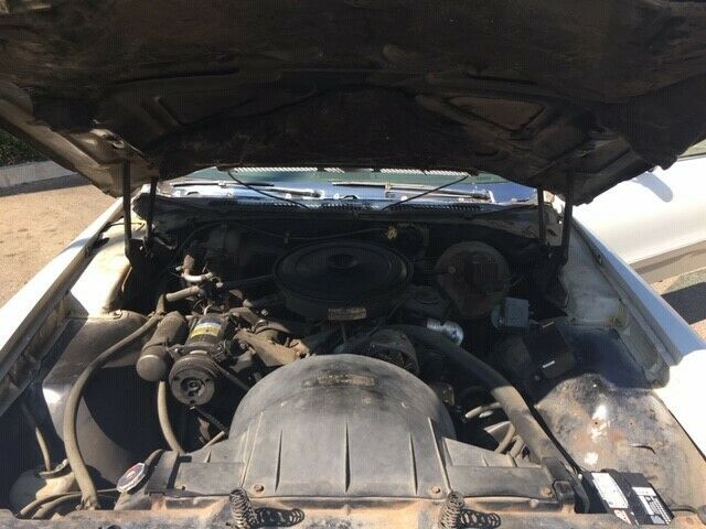 Pontiac Grand Prix 1972 image number 32