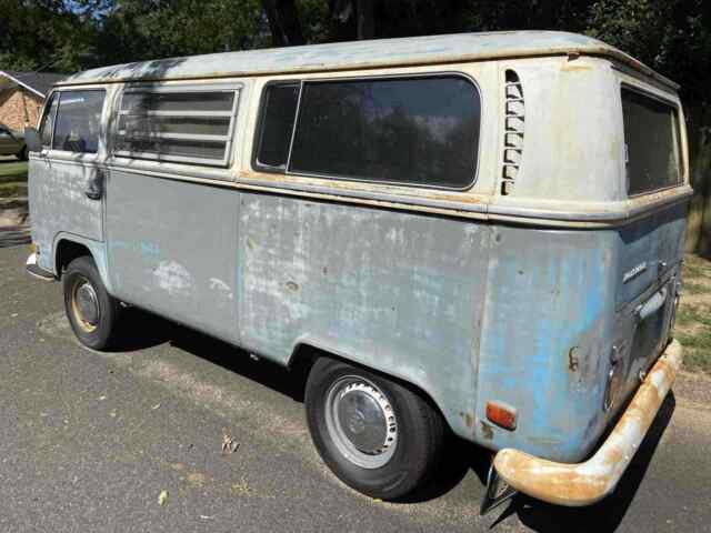 Volkswagen Vanagon 1971 image number 25