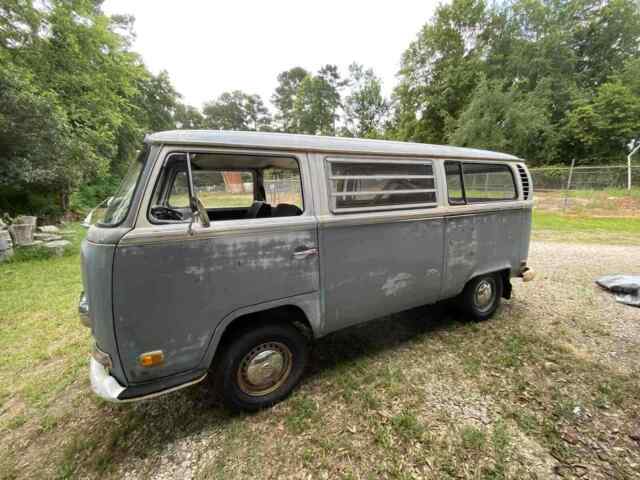 Volkswagen Vanagon 1971 image number 3