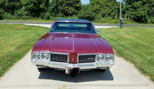 Oldsmobile Cutlass 1970 image number 1
